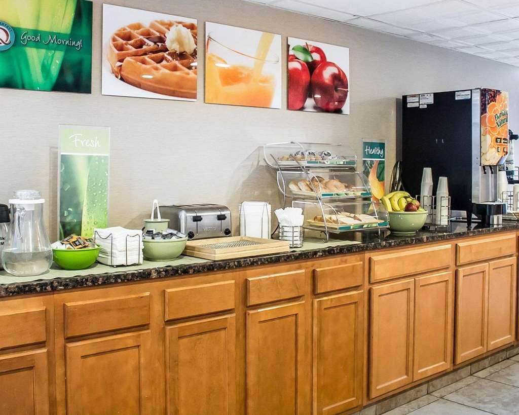Baymont By Wyndham Scranton Dunmore Restaurant bilde