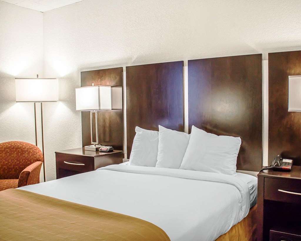 Baymont By Wyndham Scranton Dunmore Rom bilde